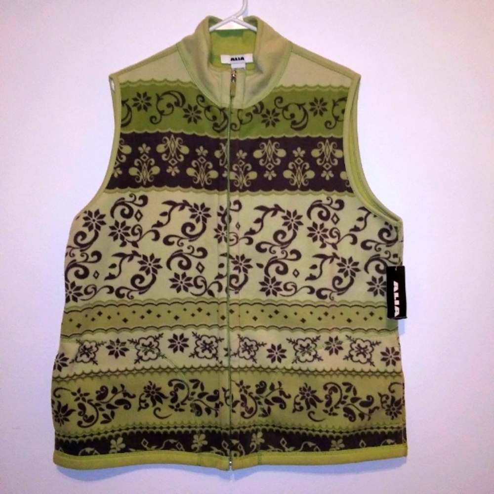 NWT ALIA Classic Winter vest Size L